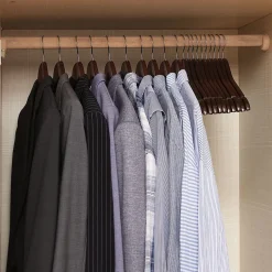 Shop SONGMICS 20 Cintres érable marron