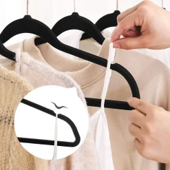 Store SONGMICS 30 Cintres velours noir